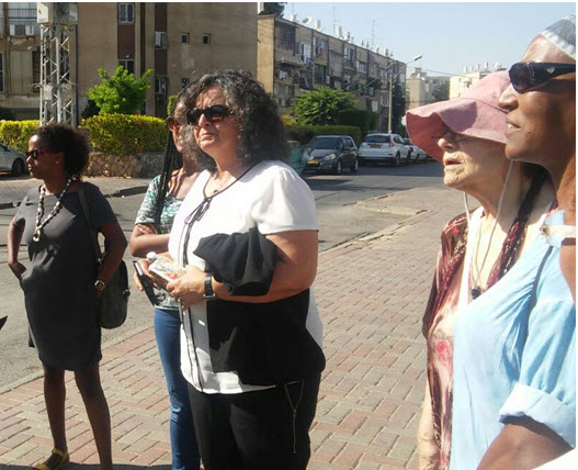 MK Aida Touma-Sliman (Hadash) during a visit to the city of Lod with the Committee against Racism