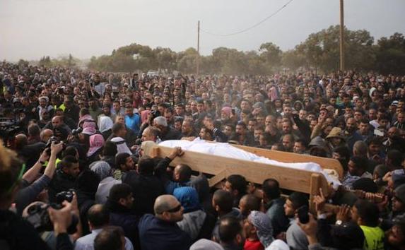 Thousands take part in the funeral of Yakoub Abu Al-Qee'an, who was killed on January   18, 2017 by Israeli police during the house demolition operation in Umm el-Hiram.