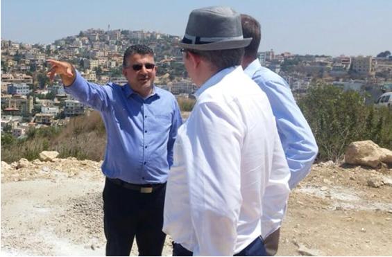 MK Yousef Jabareen (Joint List – Hadash) in Umm al-Fahm with fellow residents of the city of around 50,000