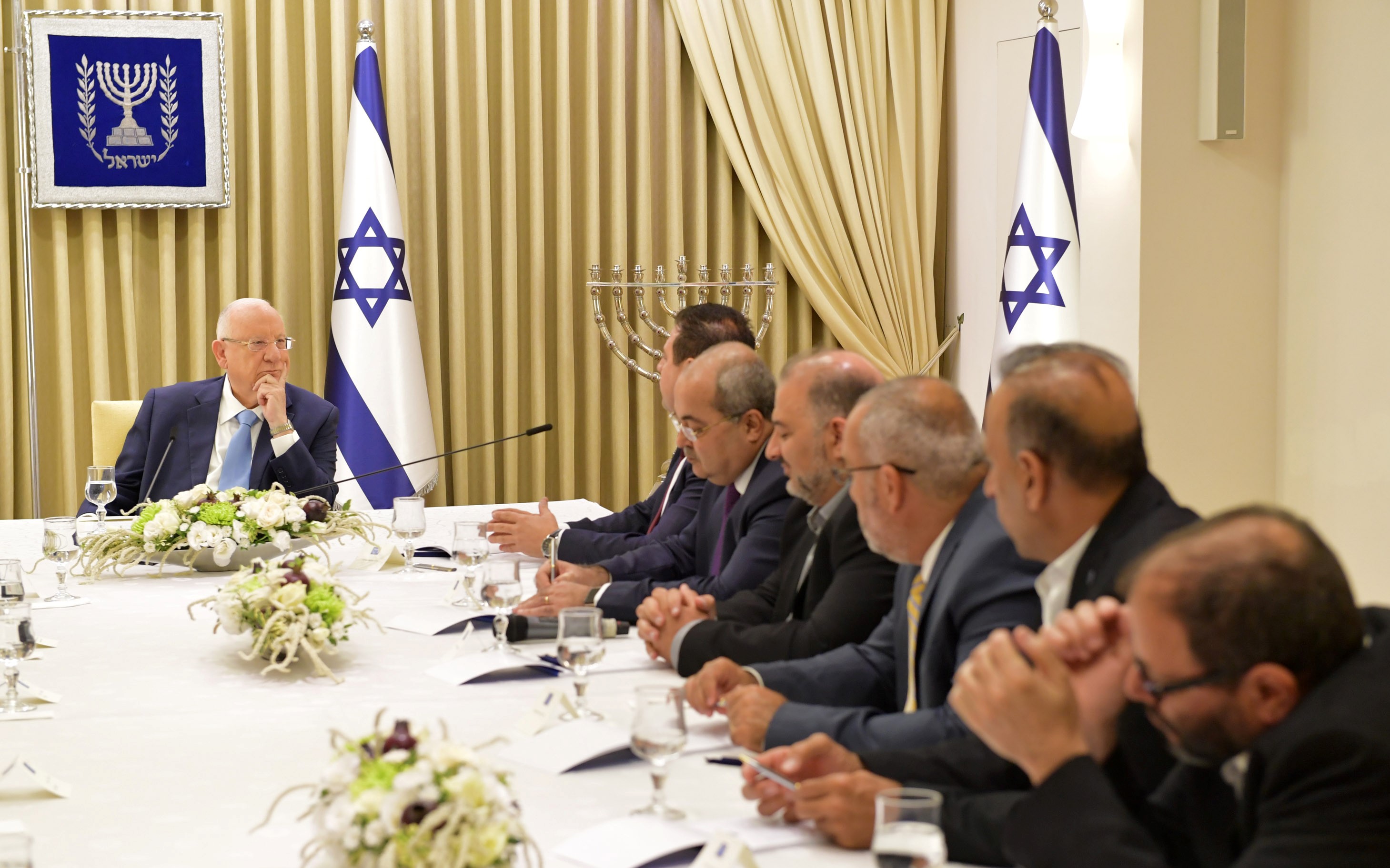 President Rivlin with the Joint List delegation, Sunday evening, September 22