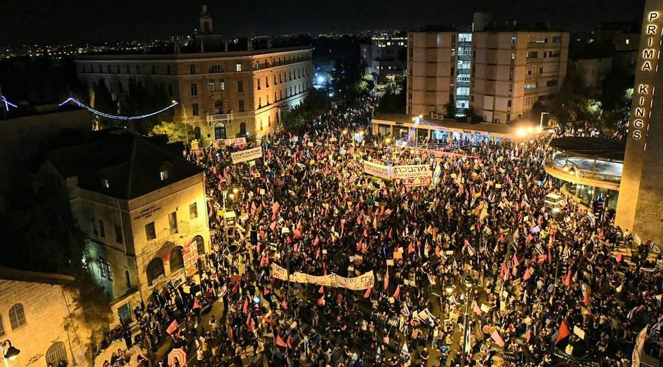 Thousands demonstrated in Paris Square in Jerusalem adjacent to the official residence of far-right Prime Minister Benjamin Netanyahu, and called for his resignation, Saturday night, October 18, 2020.