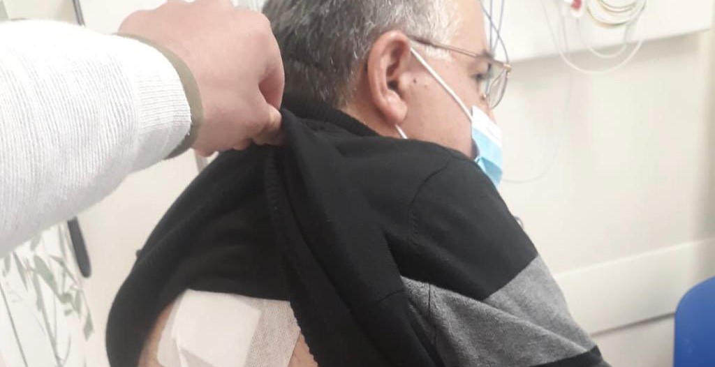 Joint List MK Youssef Jabareen (Hadash) was injured in the back by a rubber bullet shot by police during protests on Friday, February 26, in his home town of Umm al-Fahm.