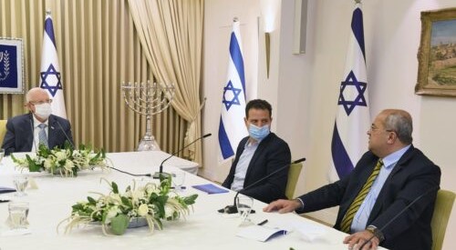 The Joint List delegation consisting of MKs Ayman Odeh (Hadash, center) and Ahmad Tibi (Ta'al, right) met with President Rivlin (left) on Monday evening, April 5, but refrained from recommending any candidate for forming a government.