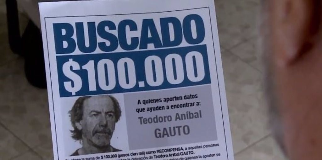 "100,000 peso reward for anyone providing information leading to the arrest of Teodoro Aníbal GAUTO" who has been peacefully residing in Israel since 2003