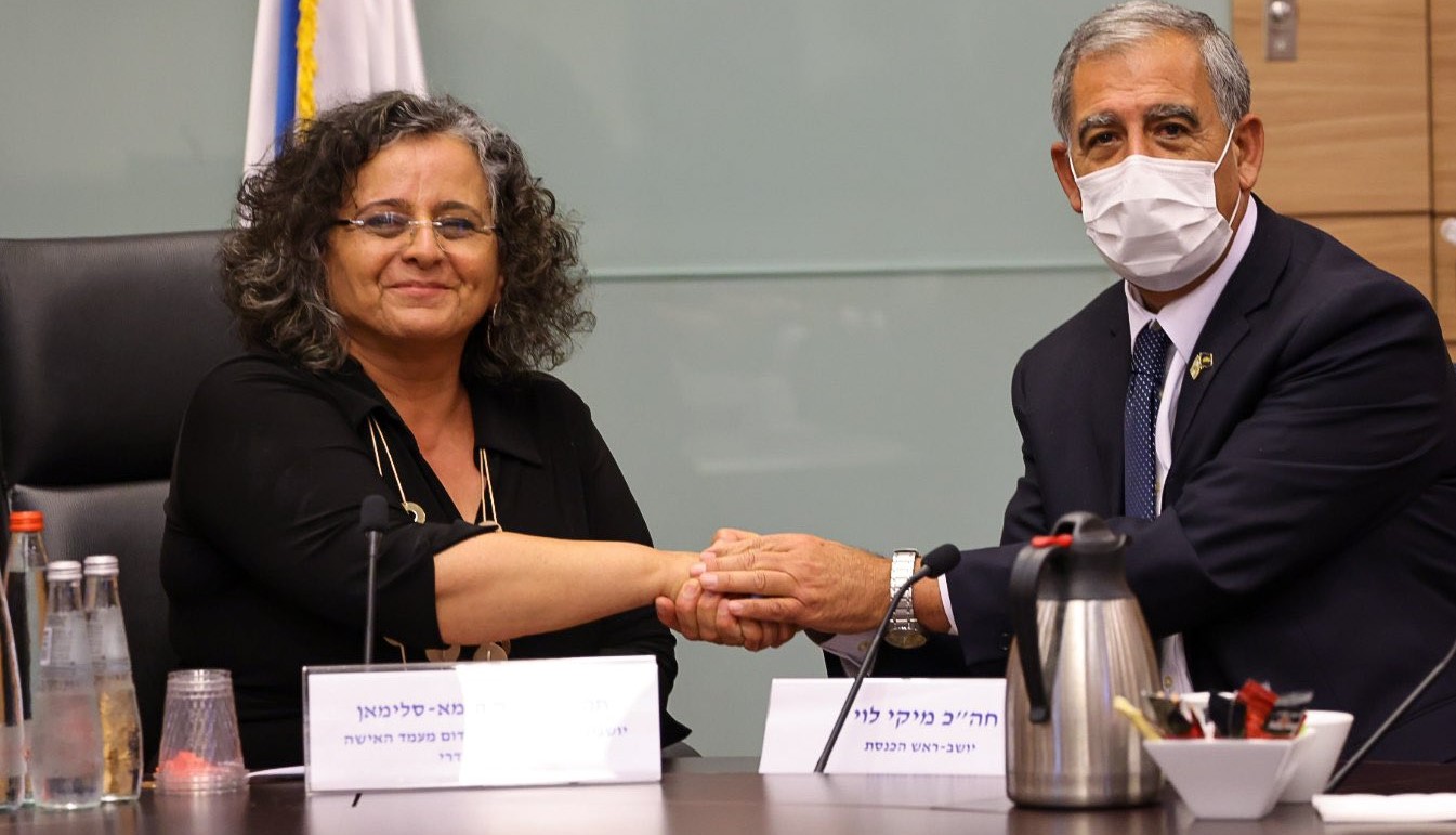 MK Aida Touma-Sliman, the newly re-elected chair of the Knesset’s Committee on the Status of Women and Gender Equality, receives the congratulations of the Knesset speaker, Mickey Levy, July 27, 2021.