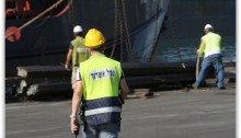 Workers in Ashdod Port (Photo: Ashdod Port)