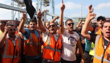 Haifa port workers struggling against privatization (Photo: Haifa Port Workers Union)