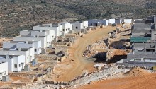 A new settlement on A-Dik Palestinian village terrains (Photo: Activestills)