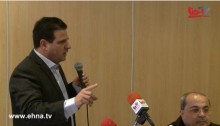 Ayman Odeh (Hadash), the number one candidate of the Hadash-Arab parties list, speaks during Friday's news conference. To the right, MK Ahmad Tibi.