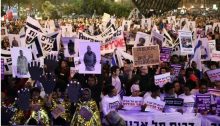 Demonstrators against the racist plan to deport African refugees in Tel Aviv’s Rabin Square, Saturday night, March 24