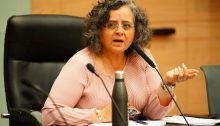 The head of the Knesset's Labor, Health and Welfare Committee, MK Aida Touma-Sliman, during the meeting held on Tuesday, March 31