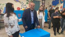 MK Ahmad Tibi voting in Taybe, March 23, 2021